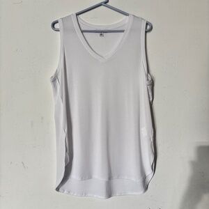Tribal V-neck Sleeveless Top, White
